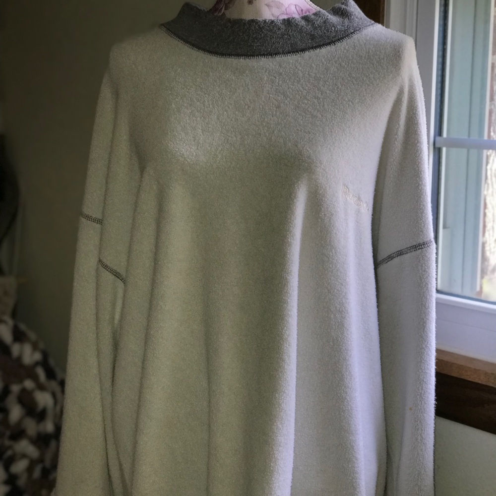 VINTAGE Oversized Reebok Sweatshirt